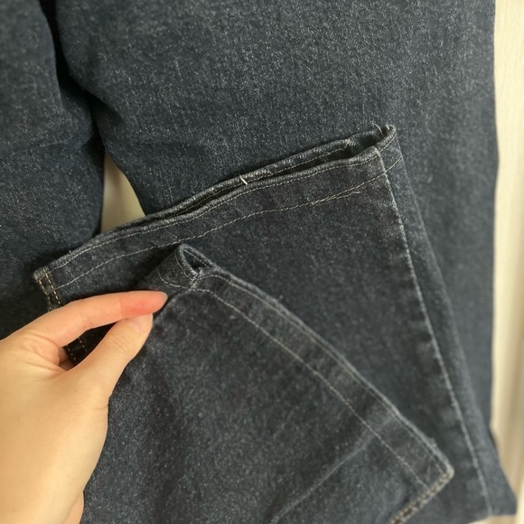 VINTAGE Levi’s Made in Canada Denim Blue Jeans Womens Size 10 Hemmed Red Tab HTF - Picture 9 of 12